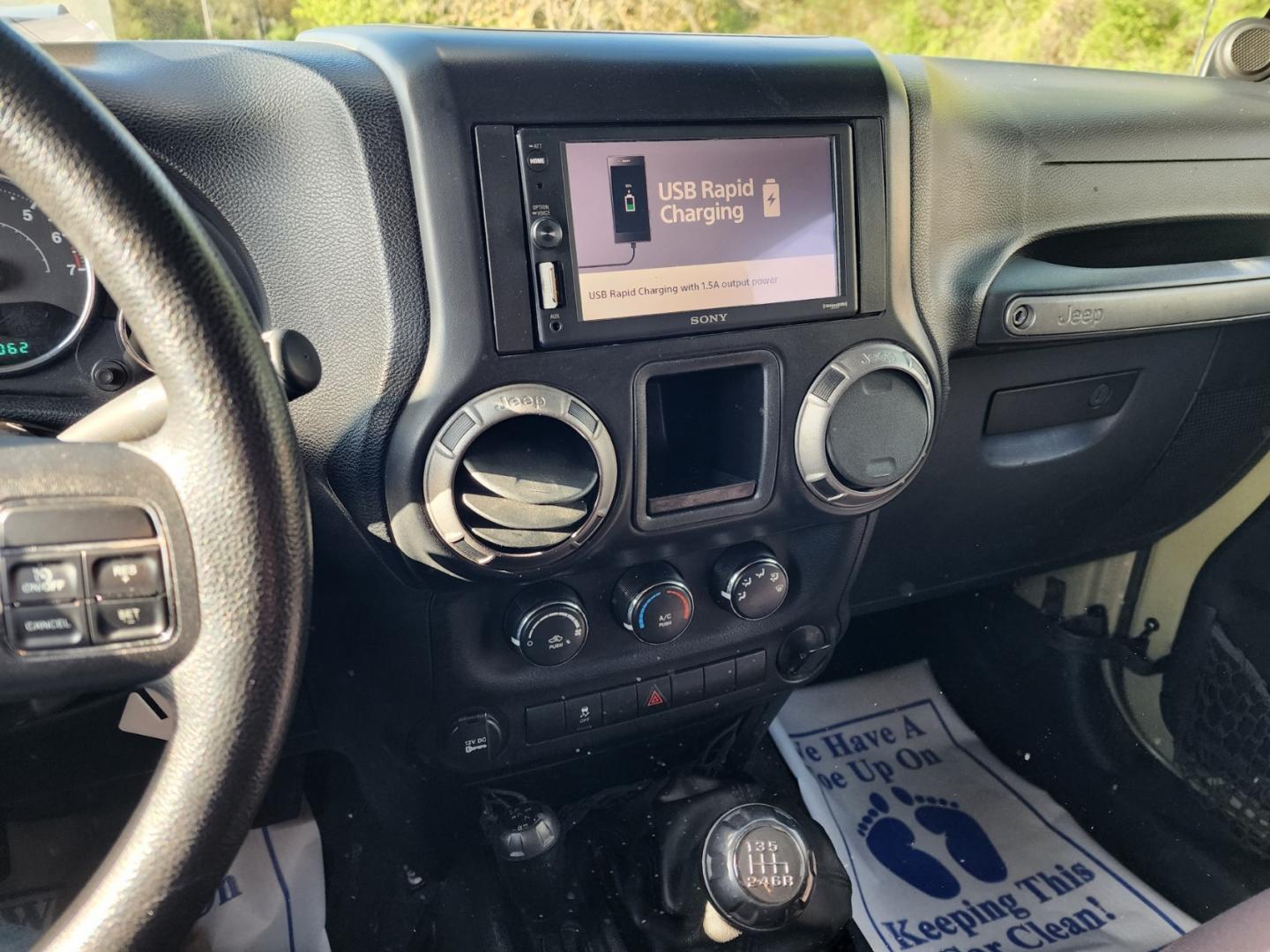 2013 Green /Black Jeep Wrangler Sport (1C4AJWAG3DL) with an 3.6 V-6 engine, 6 Speed manual transmission, located at 1221 Madison St., Shelbyville, TN, 37160, (931) 680-9439, 0.000000, 0.000000 - Photo#7